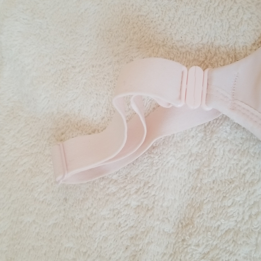 Two Women's Bras in Size 40D - Picture 11 of 14